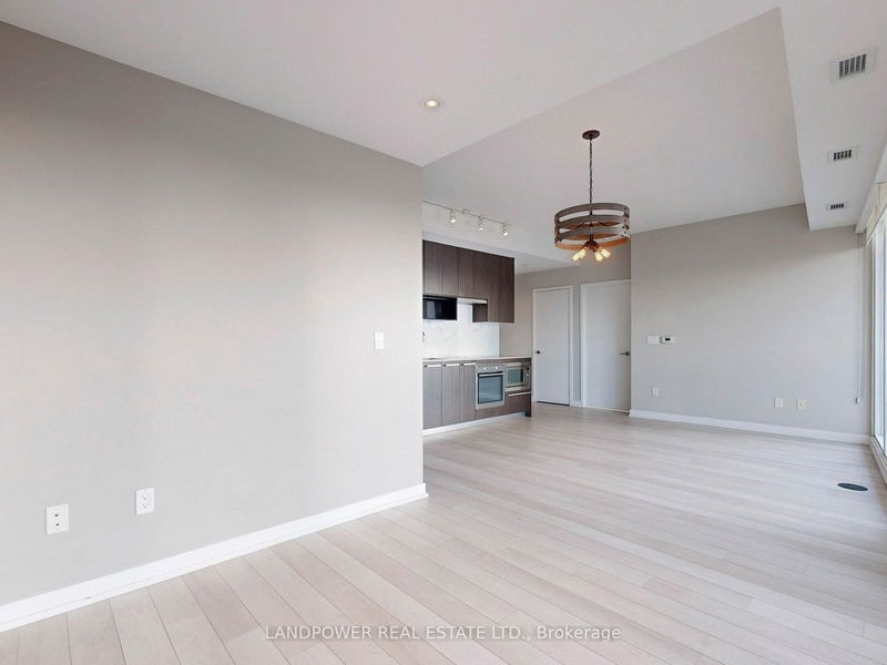 Preview image for 115 Mcmahon Dr #1812, Toronto