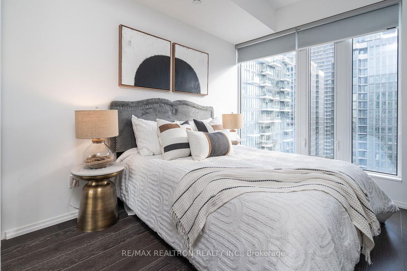 Preview image for 68 Shuter St #2305, Toronto