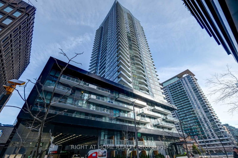 Preview image for 30 Roehampton Ave N #2606, Toronto