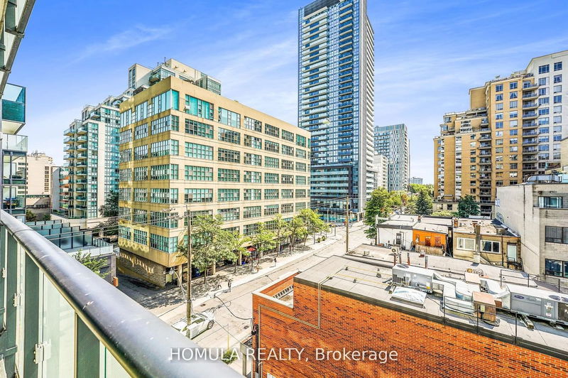 Preview image for 161 Roehampton Ave #515, Toronto