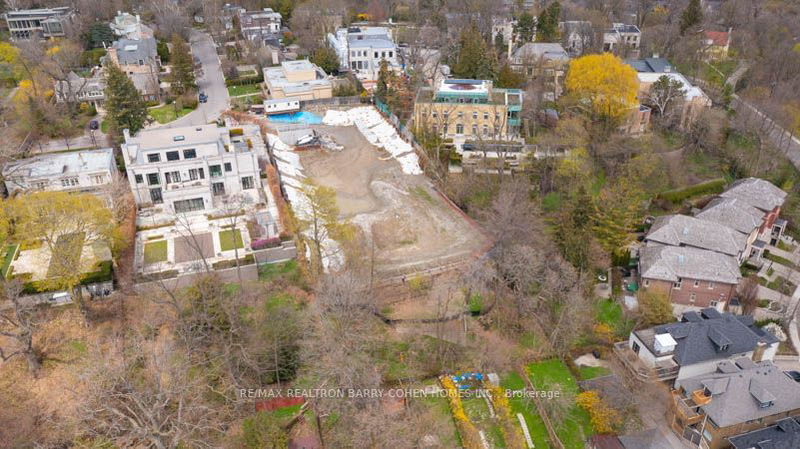 Preview image for 21 Ardwold Gate, Toronto