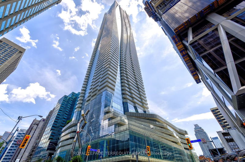 Preview image for 1 Bloor St E #2712, Toronto