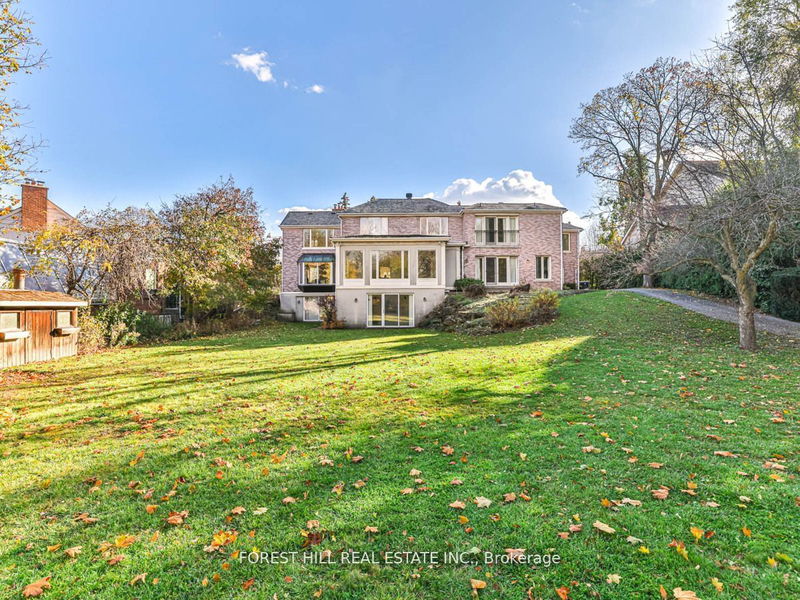 Preview image for 168 Sandringham Dr, Toronto