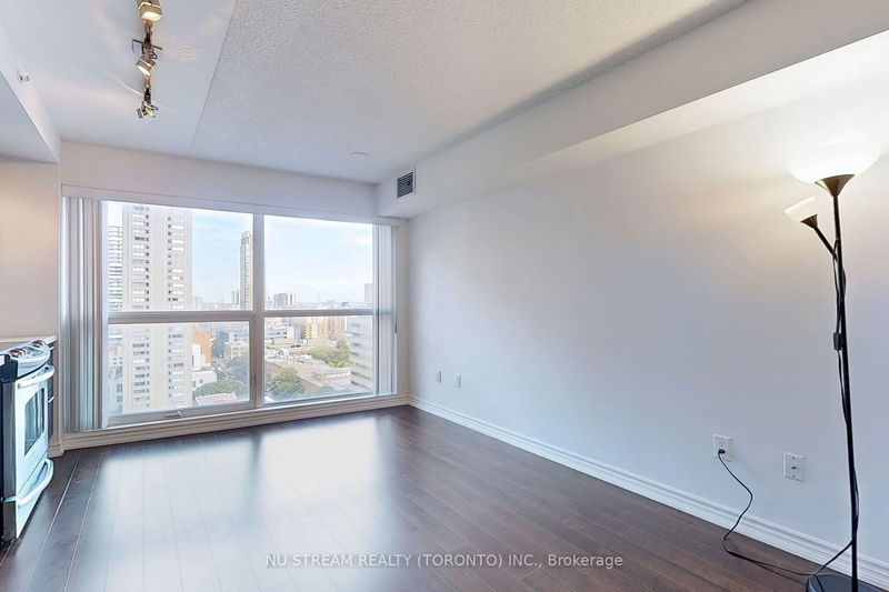 Preview image for 386 Yonge St #1406, Toronto