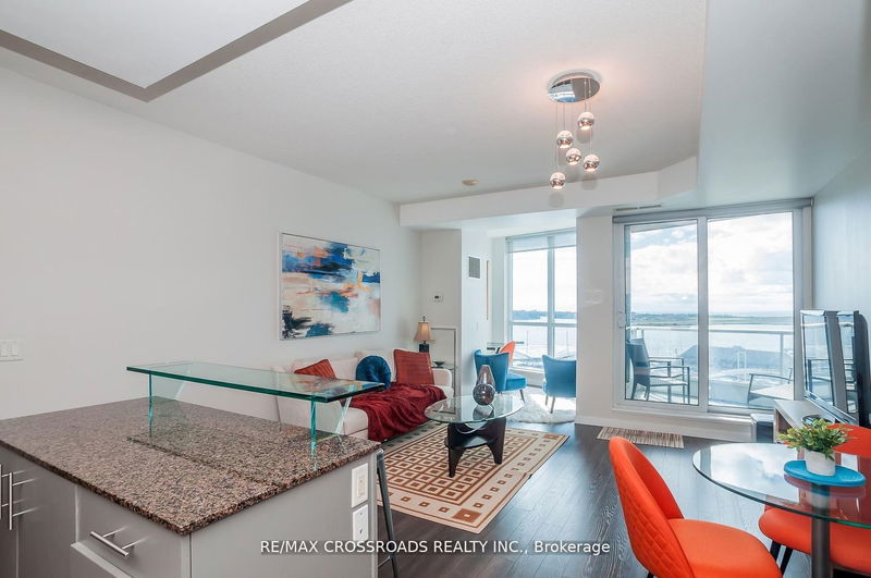 Preview image for 218 Queens Quay W #1011, Toronto