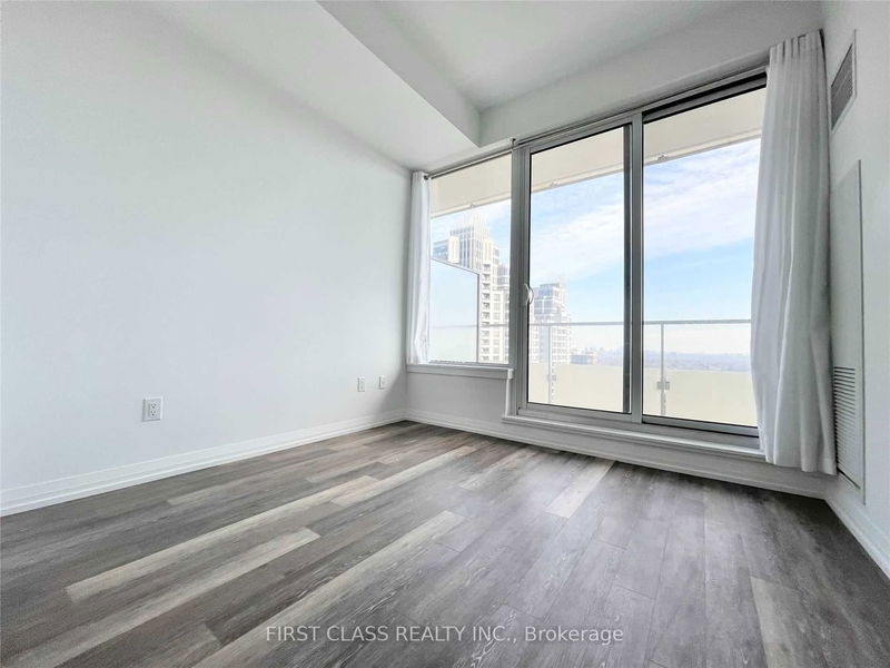 Preview image for 75 Canterbury Pl #2301, Toronto