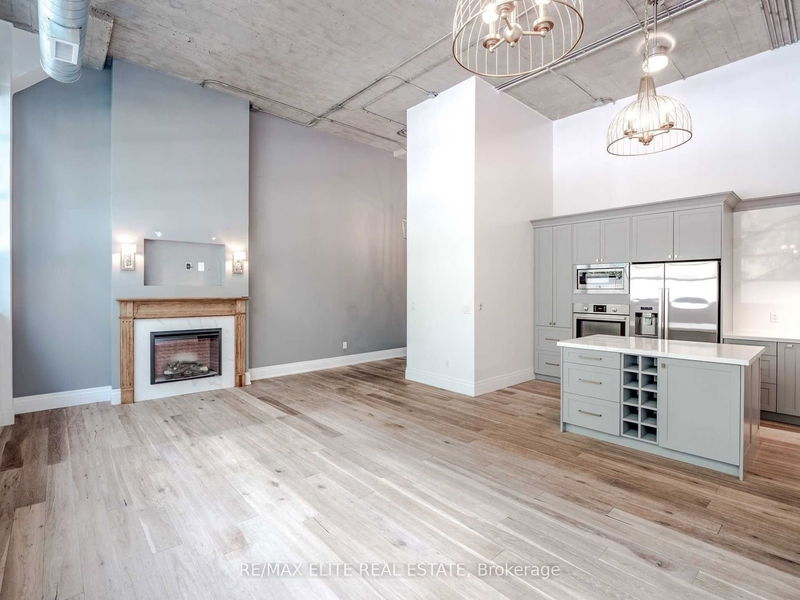 Preview image for 637 Lakeshore Blvd W #115, Toronto