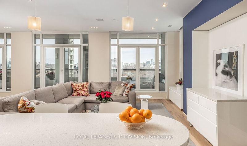 Preview image for 68 Yorkville Ave #1602, Toronto