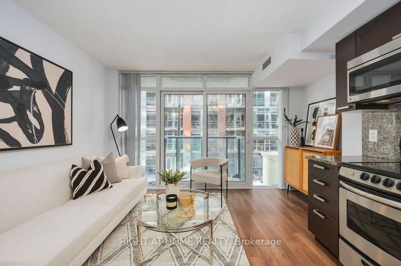 Preview image for 36 Lisgar St #203, Toronto