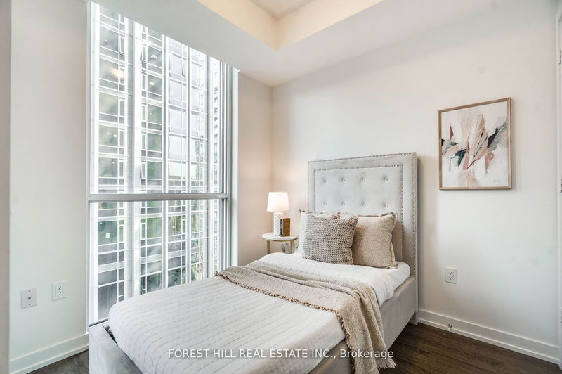 Preview image for 1 Yorkville Ave #802, Toronto