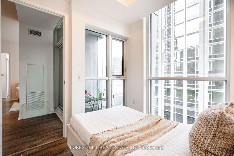 Preview image for 1 Yorkville Ave #802, Toronto