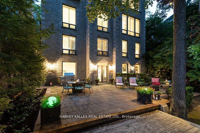 Preview image for 8 Russell Hill Dr, Toronto