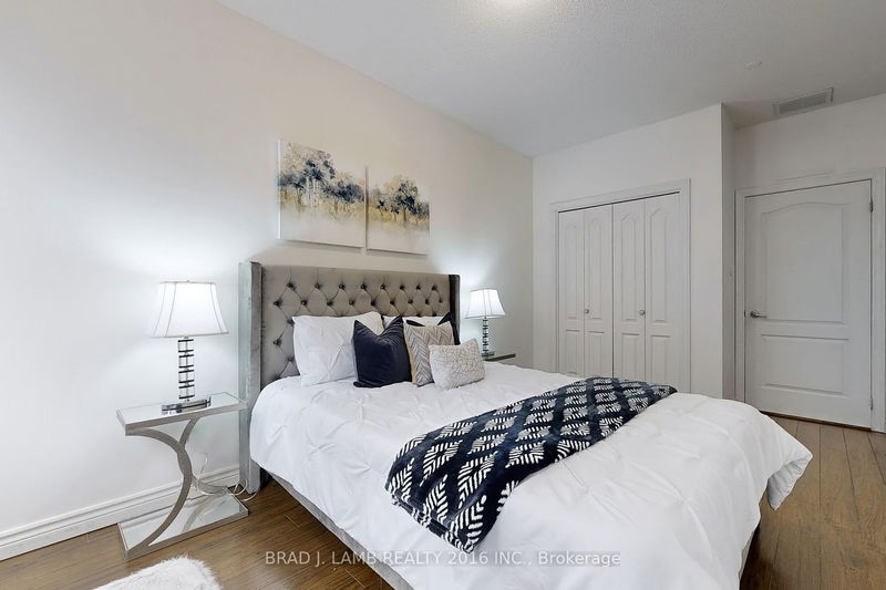 Preview image for 393 King St W #904, Toronto