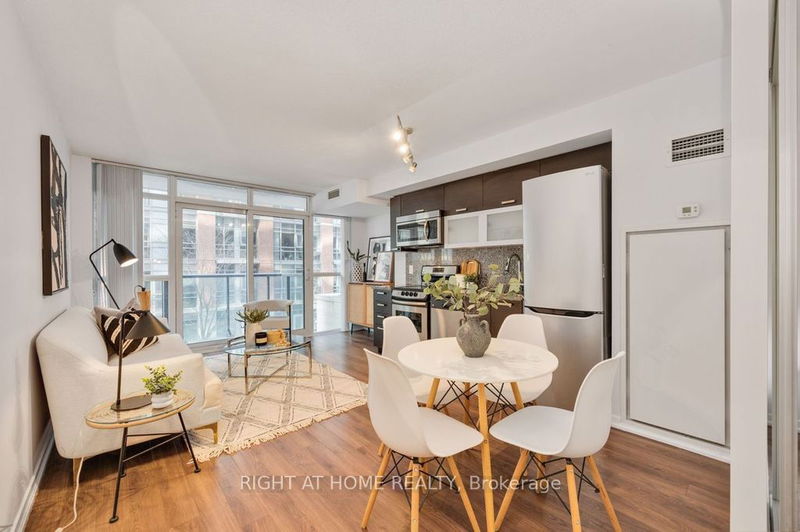 Preview image for 36 Lisgar St #203, Toronto