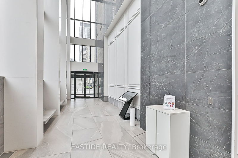 Preview image for 3 Gloucester St E #3912, Toronto