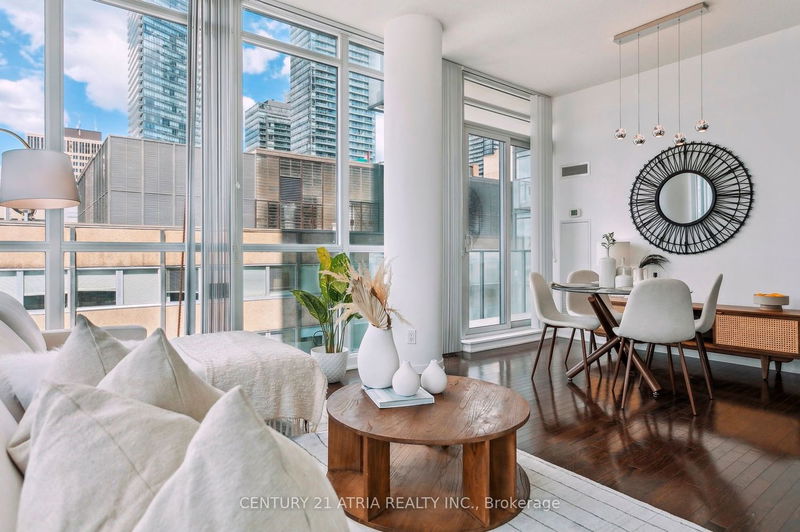 Preview image for 770 Bay St #1212, Toronto