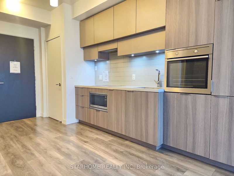 Preview image for 8 Eglinton Ave E #1104, Toronto