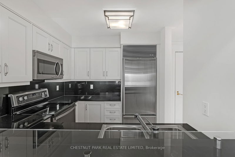 Preview image for 2 Roxborough St E #306, Toronto