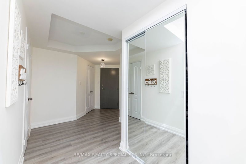 Preview image for 10 YONGE St #1807, Toronto