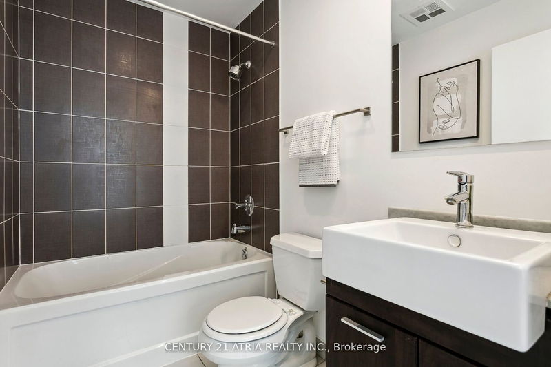 Preview image for 770 bay St #1212, Toronto