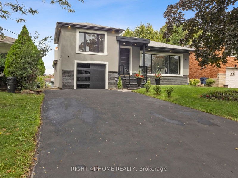 Preview image for 296 Betty Ann Dr, Toronto