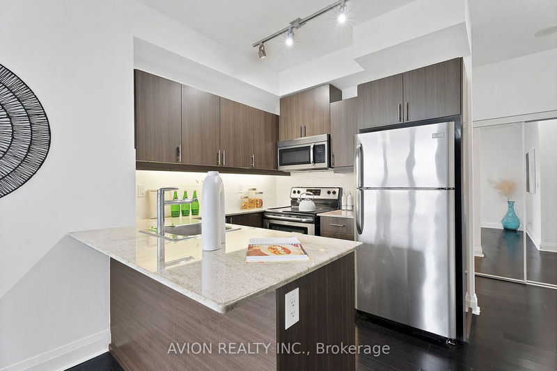 Preview image for 17 Kenaston Gdns #705, Toronto