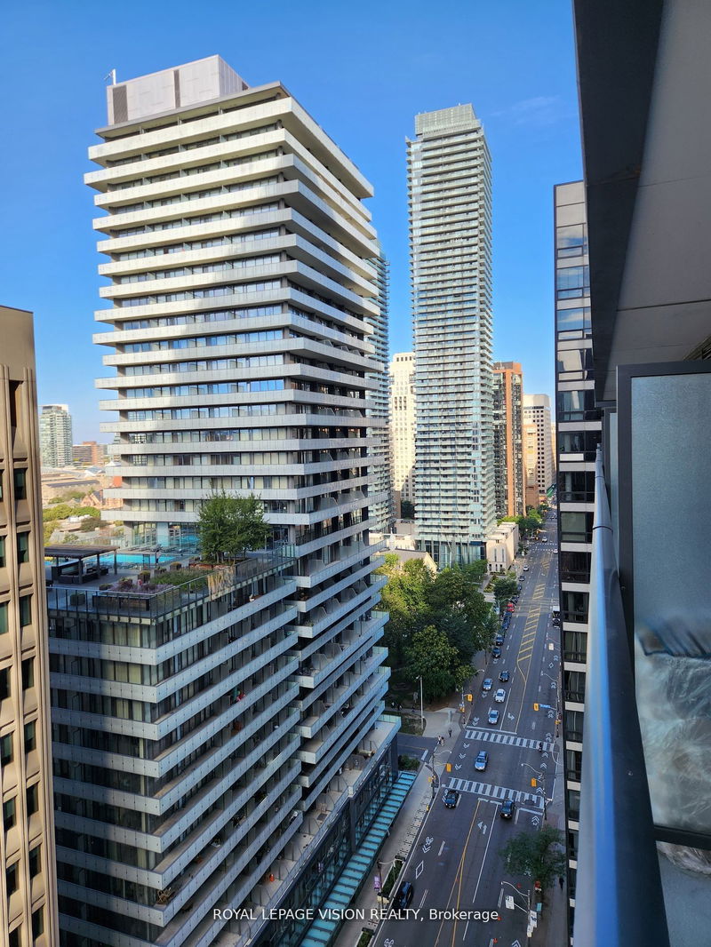 Preview image for 955 Bay St #2010, Toronto