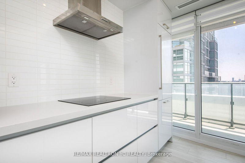 Preview image for 2221 Yonge St #3708, Toronto