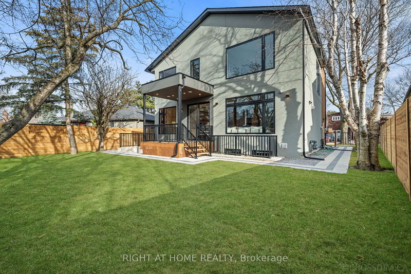 Preview image for 52 Mallow Rd, Toronto