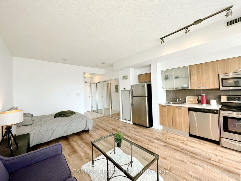 Preview image for 38 Grenville St #3305, Toronto