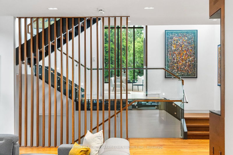 Preview image for 123 Forest Heights Blvd, Toronto