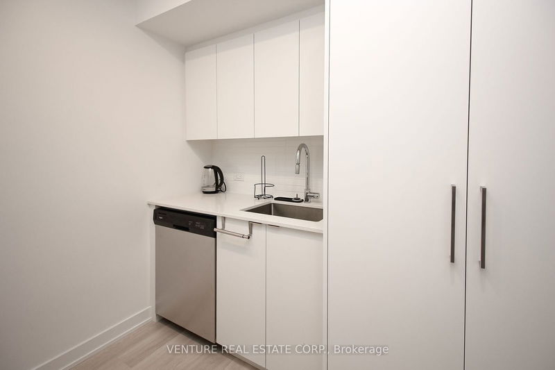 Preview image for 30 Tretti Way #810, Toronto