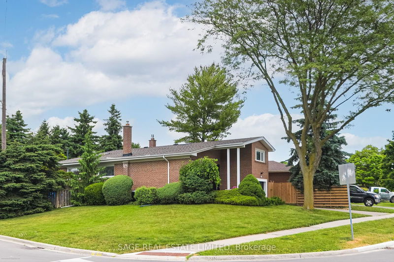 Preview image for 164 Sweeney Dr, Toronto