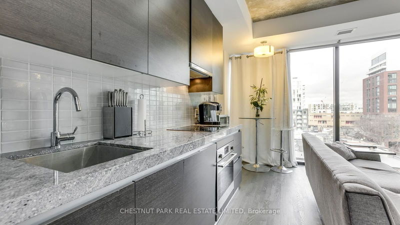 Preview image for 629 King St W #725, Toronto