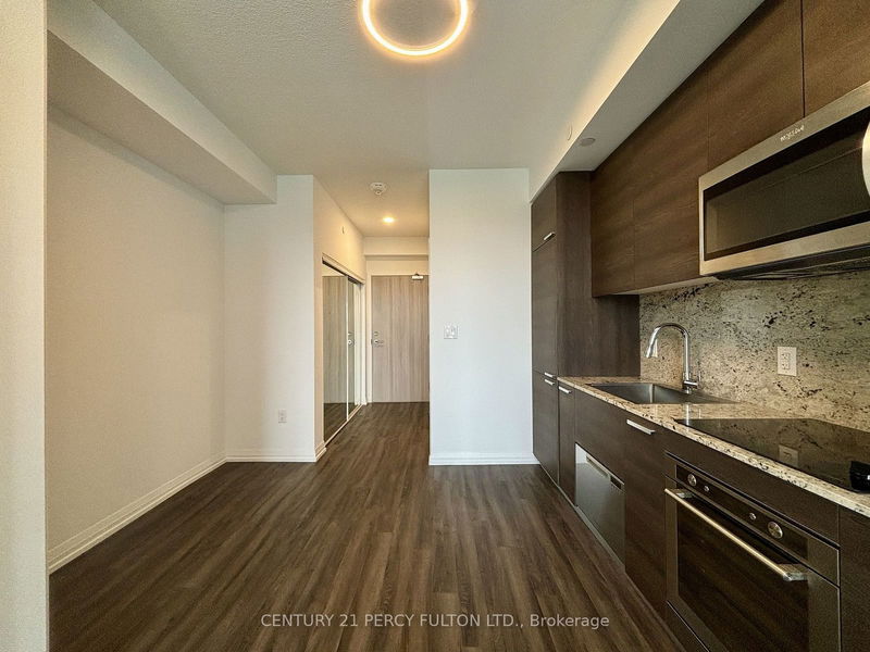 Preview image for 75 Canterbury Pl #1609, Toronto