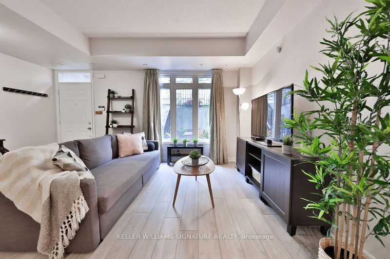 Preview image for 98 Carr St S #7, Toronto