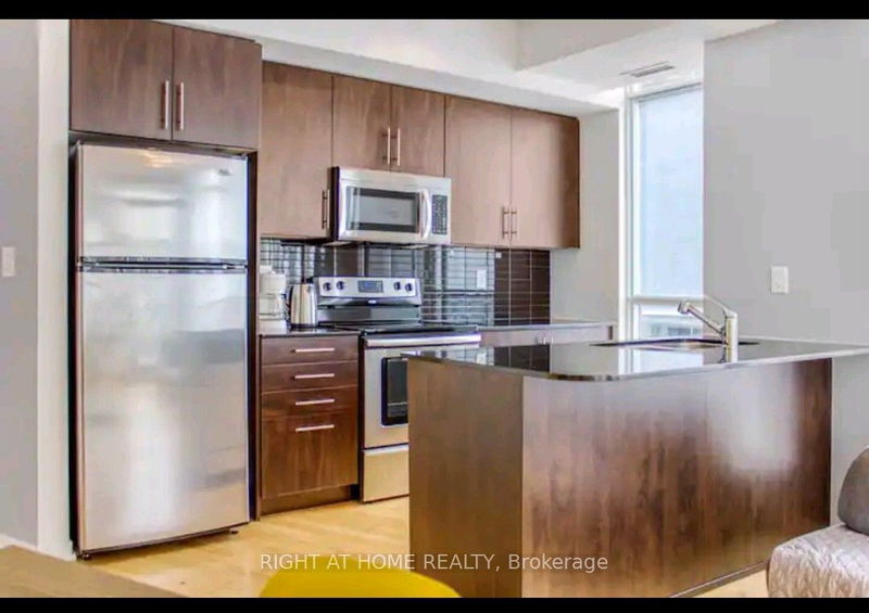 Preview image for 65 Bremner Blvd #2908, Toronto