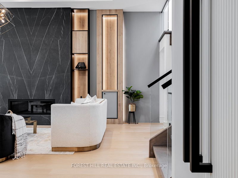 Preview image for 140 Holmes Ave, Toronto