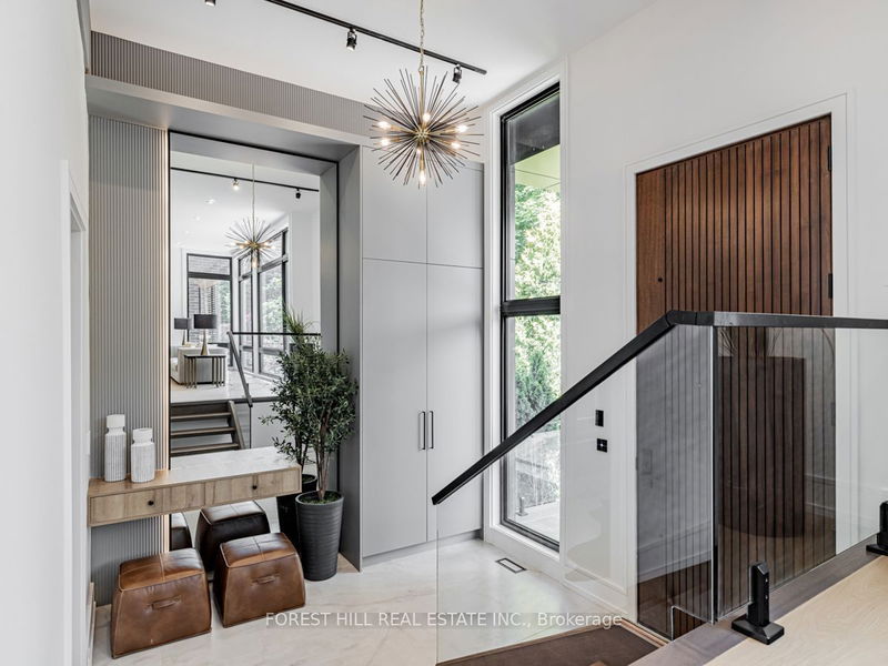 Preview image for 140 Holmes Ave, Toronto