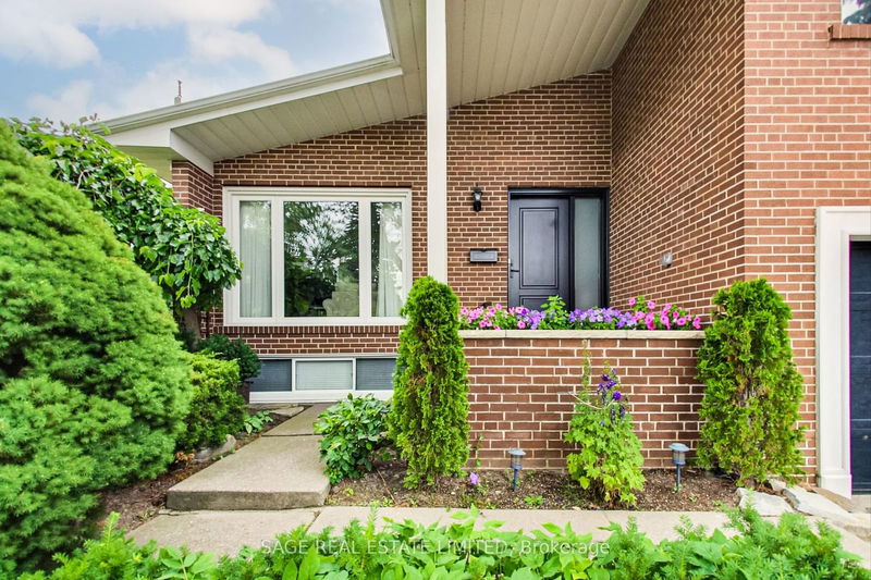 Preview image for 164 Sweeney Dr, Toronto