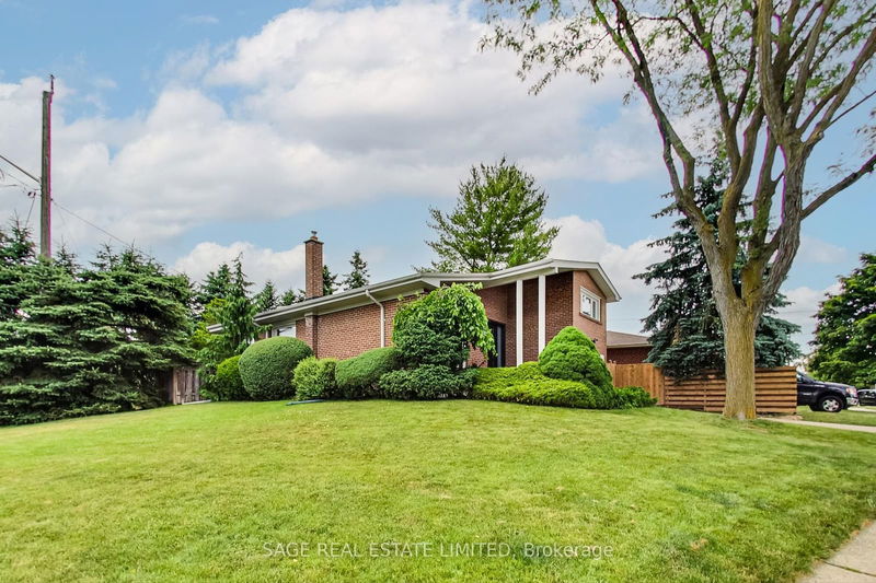 Preview image for 164 Sweeney Dr, Toronto