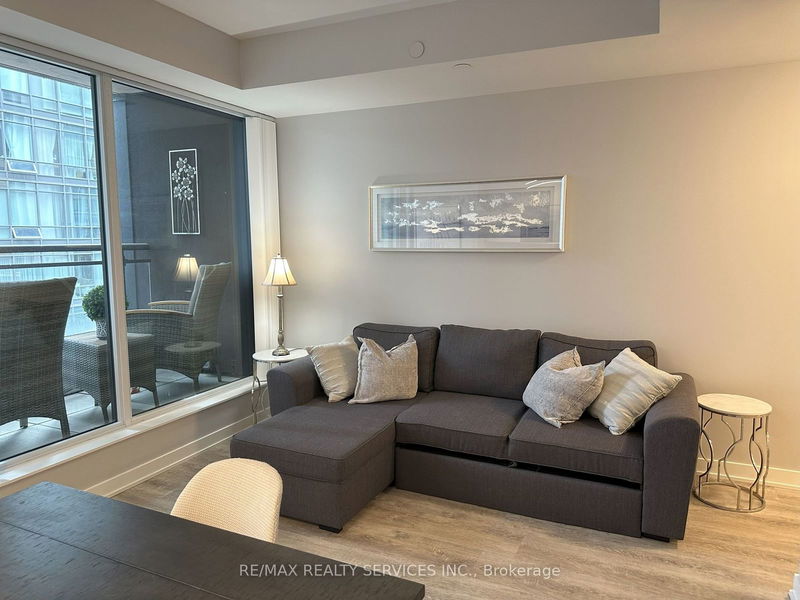 Preview image for 17 Dundonald St #408, Toronto