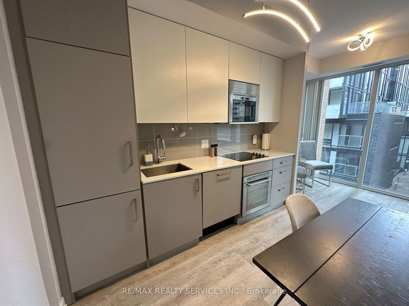 Preview image for 17 Dundonald St #408, Toronto