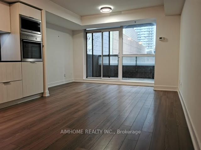 Preview image for 318 Richmond St W #416, Toronto