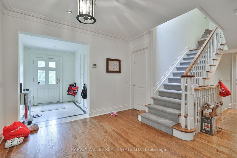 Preview image for 168 Sandringham Dr, Toronto