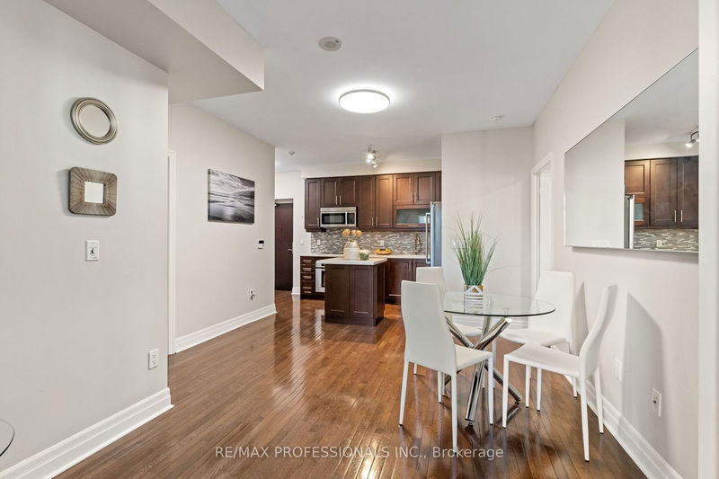 Preview image for 35 Balmuto St #2104, Toronto