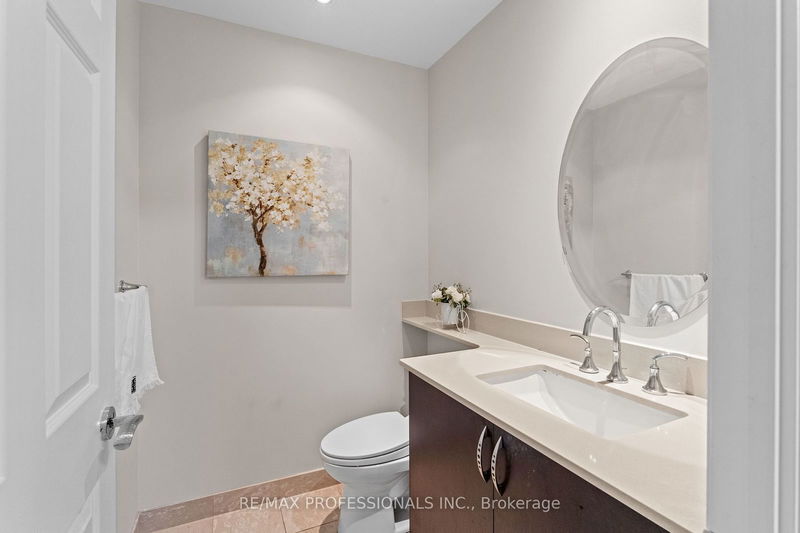 Preview image for 35 Balmuto St #2104, Toronto