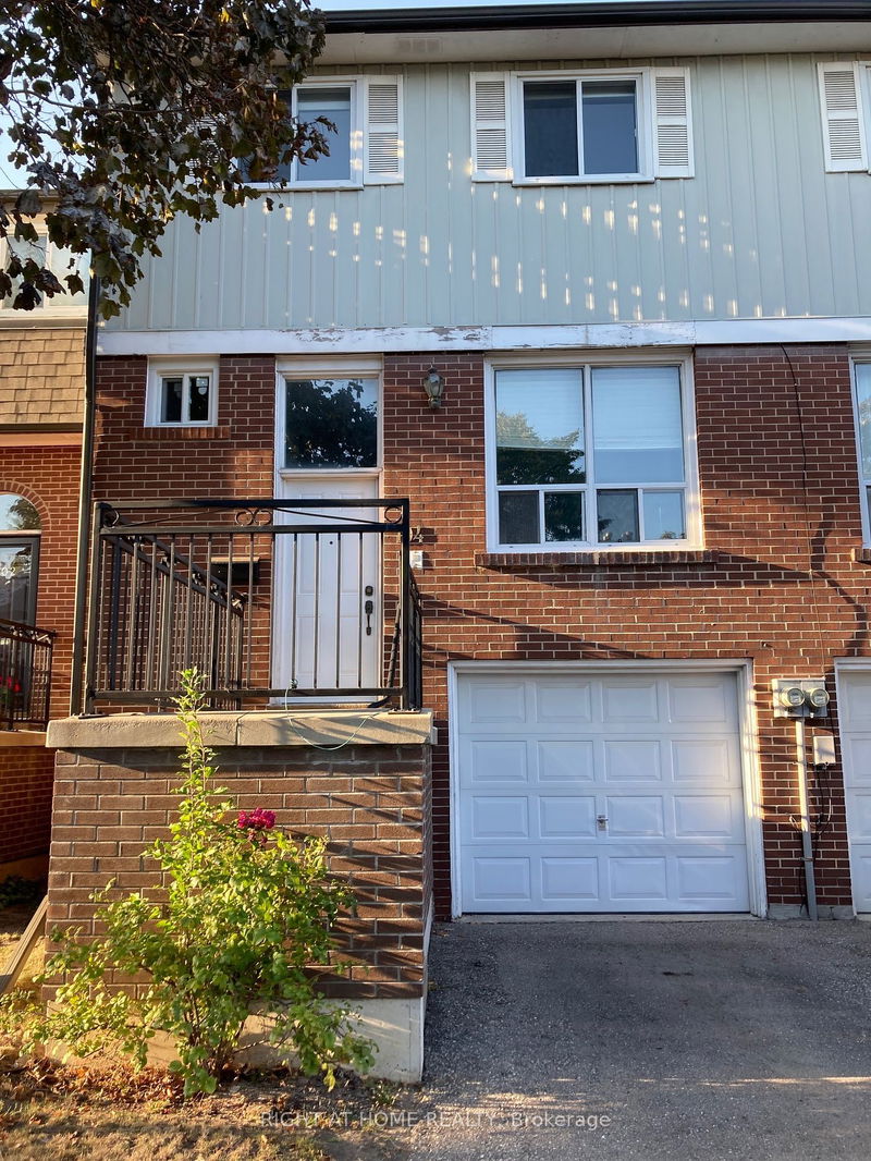 Preview image for 104 Farm Green Way, Toronto