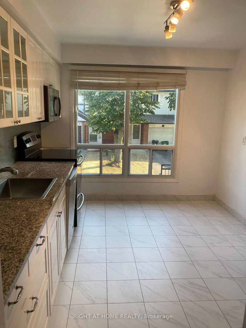Preview image for 104 Farm Green Way, Toronto