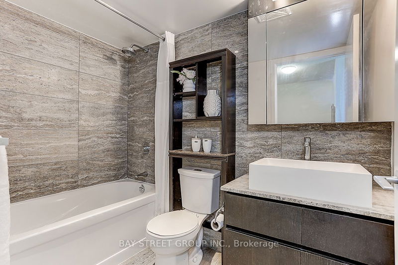 Preview image for 15 Iceboat Terr #1206, Toronto